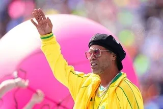 FOOTBALL. À 46 ANS RONALDINHO SIGNE AVEC LE RAVENNE FC POUR TENTER DE MARQUER UN « 300E BUT »