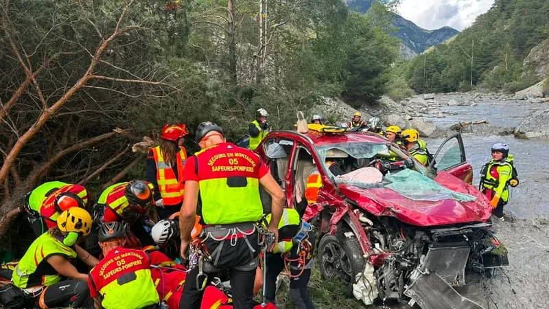 DEUX BLESSÉS GRAVES APRÈS LA CHUTE D’UN BLOC ROCHEUX SUR 500 MÈTRES DANS LES HAUTES-ALPES