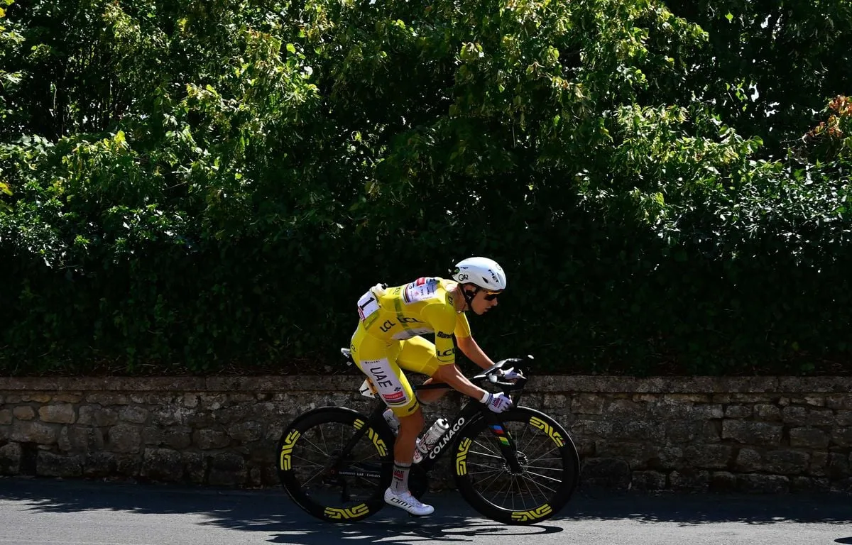 EN DIRECT TOUR DE FRANCE 2026 : POGACAR DÉPOSE LA CONCURRENCE… SEIXAS ET VINGEGAARD EN CHASSE… SUIVEZ LA 10E ÉTAPE