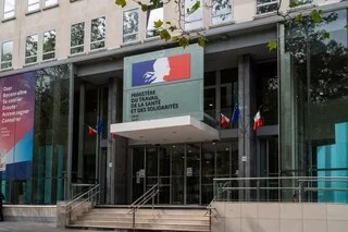 UN HOMME ARMÉ D’UN COUTEAU EST ENTRÉ DANS LES LOCAUX DU MINISTÈRE DE LA SANTÉ, À PARIS