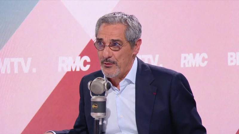 « JE NE VEUX PAS EMBÊTER TOTAL »: SERGE PAPIN EST SATISFAIT DU PLAFONNEMENT DES PRIX APPLIQUÉ PAR LE GROUPE PÉTROLIER ET NE SOUHAITE PAS LUI DEMANDER DAVANTAGE EN LE MENAÇANT