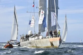 L’ÉQUIPAGE DE LA GOÉLETTE SCIENTIFIQUE TARA VICTIME DE PIRATES