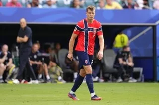 COUPE DU MONDE. POINTÉ DU DOIGT APRÈS L’ÉLIMINATION DE LA NORVÈGE, ALEXANDER SØRLOTH CIBLÉ PAR DES MENACES DE MORT