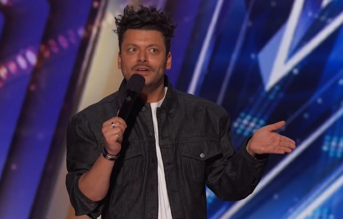 « UNE ÉMISSION DE TÉLÉ PEUT CRÉER L’ÉVÉNEMENT »… KEV ADAMS ACCÉLÈRE SON RÊVE AMÉRICAIN