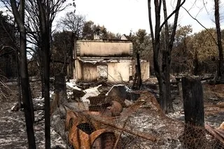 INCENDIE EN GIRONDE : LA POPULATION DU PORGE EXPRIME SA COLÈRE LORS D’UNE RÉUNION AVEC LA PRÉFÈTE