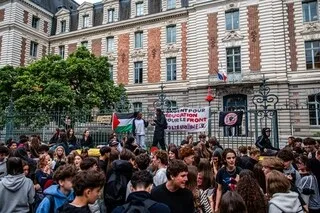 ÉTUDIANTS ET LYCÉENS APPELÉS À BLOQUER LES ÉTABLISSEMENTS JEUDI 1ER OCTOBRE ET À UNE GRANDE MANIFESTATION LE 6 OCTOBRE