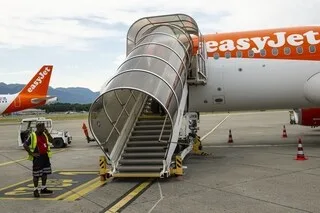 GRÈVE CHEZ EASYJET EN FRANCE : UNE CENTAINE DE VOLS ANNULÉS CE WEEK-END