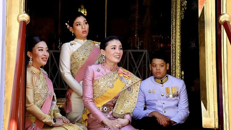 MORT DE LA PRINCESSE BHA, HÉRITIERS CONTESTÉS, ROI « IMPRÉVISIBLE ET FANTASQUE »: QUI SUCCÉDERA À RAMA X SUR LE TRÔNE DE THAÏLANDE?