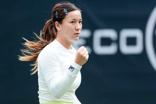 « PRÉSERVER MON BIEN-ÊTRE ET PROFITER DE LA VIE » : ESPOIR DU TENNIS FÉMININ, LULU SUN SE RETIRE DU SPORT
