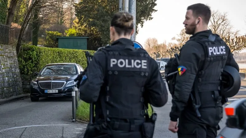 QUATRE FRANÇAIS ARRÊTÉS APRÈS UNE COURSE-POURSUITE À BORD D’UNE VOITURE VOLÉE EN SUISSE
