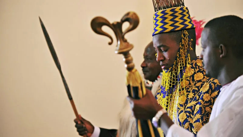 EN OUGANDA, LE « PLUS JEUNE ROI DU MONDE » OYO RUKIDI IV EST MORT À 34 ANS