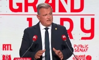 PRIX DE L’ESSENCE. « LE GOUVERNEMENT VA ÊTRE OBLIGÉ DE BAISSER LES TAXES SUR LES CARBURANTS », AFFIRME LOUIS ALIOT