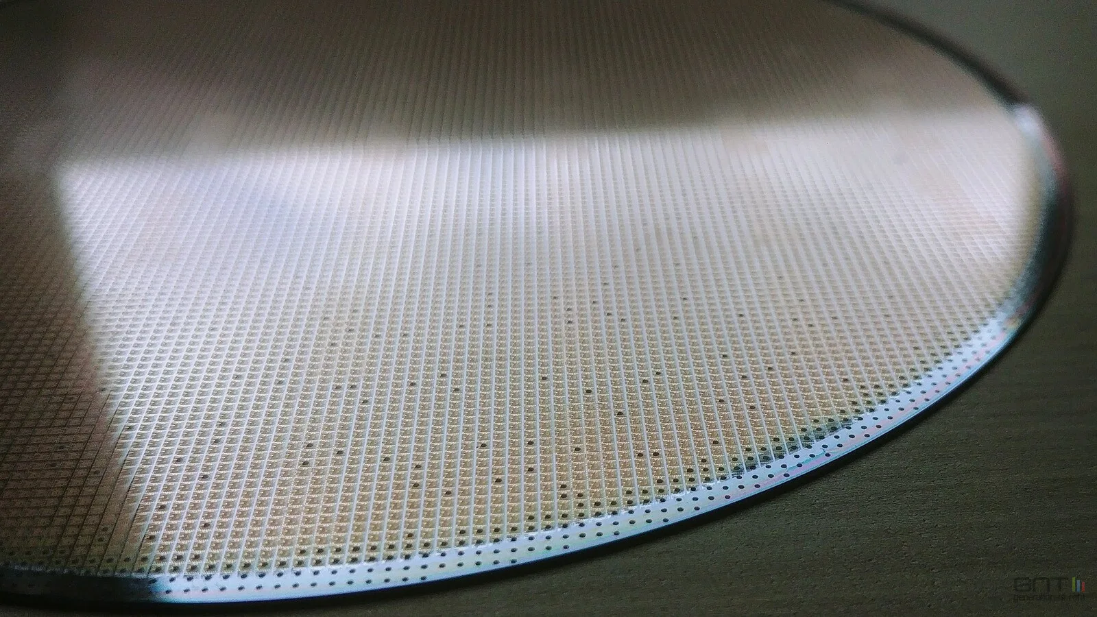 LES TRANSISTORS POURRONT-ILS VRAIMENT DEVENIR PLUS PETITS QUE 4 NANOMÈTRES ? LE KAIST A LA RÉPONSE