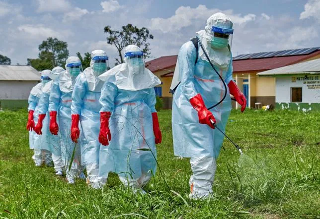 DANS LES VILLAGES DE L’EST DE LA RDC, LA RÉPONSE À EBOLA “ARRIVE TROP TARD”