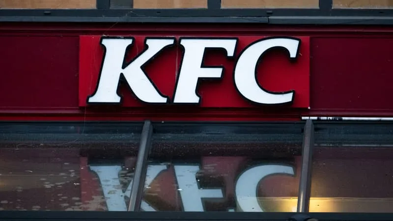 KFC SERVIRAIT-IL DES PRODUITS NON CERTIFIÉS HALAL? UN FAUX SITE COPIANT LE FAST-FOOD CRÉE LA POLÉMIQUE