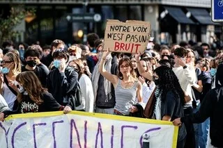 BLOCAGE DES LYCÉES : À L’ASSEMBLÉE, UNE SÉANCE DE QUESTIONS AU GOUVERNEMENT TRÈS AGITÉE