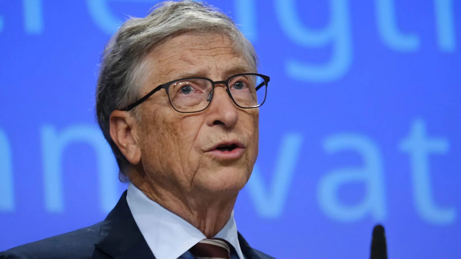 NOUVEAU COUP DUR POUR BILL GATES ! WARREN BUFFETT SUSPEND SES DONS À LA FONDATION GATES