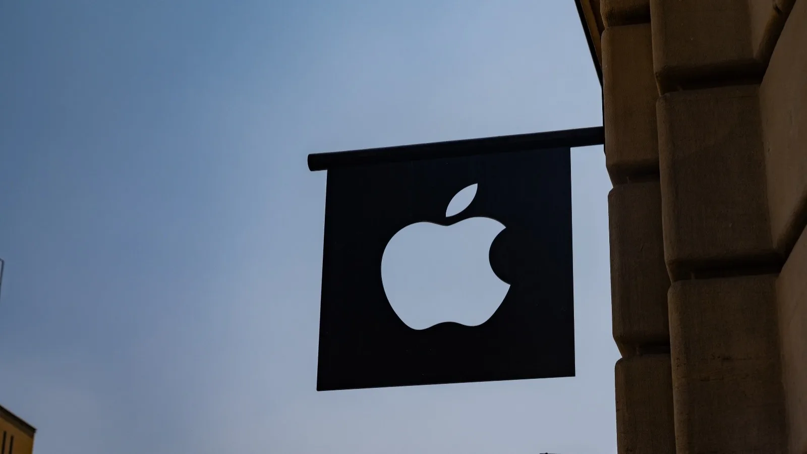 LE PROCHAIN PDG D’APPLE, SERAIT BIEN PLUS AUDACIEUX ET POURRAIT MULTIPLIER LES ACQUISITIONS