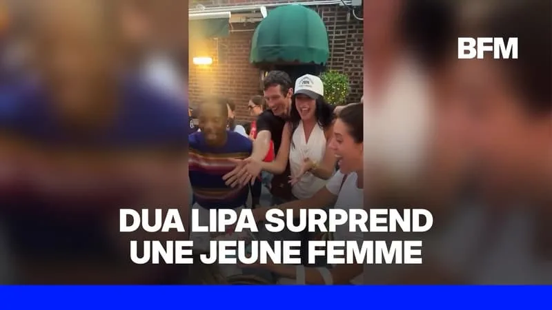 À NEW YORK, DUA LIPA SURPREND UNE CLIENTE D’UN RESTAURANT EN LUI CHANTANT « JOYEUX ANNIVERSAIRE »