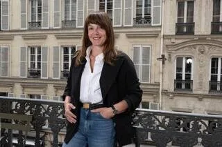 AVEC « 20 ANS PLUS TARD », DELPHINE PLISSON ENTEND DÉPOUSSIÉRER LA PRESSE FÉMININE ET SÉDUIRE LES QUADRAS