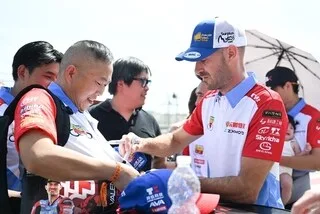 UNE VICTOIRE SUIVIE PAR 9 MILLIONS DE PERSONNES : POURQUOI CE PILOTE MOTO FRANÇAIS EST-IL DEVENU UNE STAR EN CHINE ?