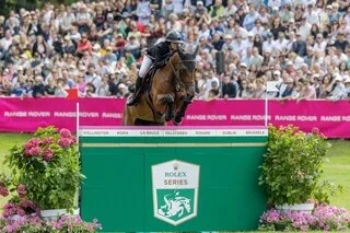 MONDIAUX D’ÉQUITATION. GRÂCE NOTAMMENT À JULIEN ÉPAILLARD ET NINA MALLEVAEY, LA FRANCE DÉMARRE BIEN