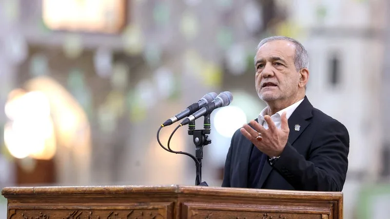 GUERRE AU MOYEN-ORIENT: LE PRÉSIDENT IRANIEN PROMET QUE TÉHÉRAN RENOUERA « IMMÉDIATEMENT » AVEC SES ENGAGEMENTS SI LES ÉTATS-UNIS REVIENNENT À L’ACCORD DE JUIN