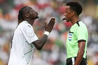 COUPE DU MONDE 2026. QUI EST OMAR ABDULKADIR ARTAN, L’ARBITRE SOMALIEN REFOULÉ DU SOL AMÉRICAIN ET INTERDIT D’EXERCER ?