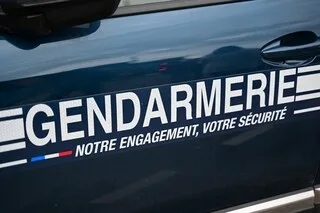 LES GENDARMES SAISISSENT 930 KG DE COCAÏNE DANS LES PYRÉNÉES-ORIENTALES : UN HOMME DE 20 ANS MIS EN EXAMEN ET ÉCROUÉ