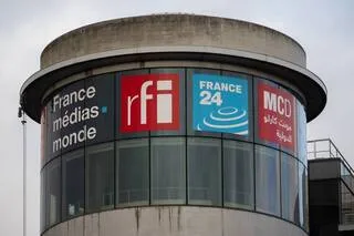 CE QUE L’ON SAIT DE L’INTERDICTION DE TERRITOIRE ÉMISE PAR ISRAËL VISANT LA JOURNALISTE FRANÇAISE ALICE FROUSSARD