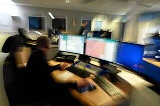 « LES GENS NOUS MENTENT POUR QU’ON VIENNE » : CE CENTRE D’APPELS DES POMPIERS JONGLE ENTRE VRAIES ET FAUSSES URGENCES