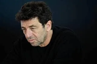 PATRICK BRUEL PLACÉ EN GARDE À VUE APRÈS PLUSIEURS PLAINTES CONTRE LUI POUR VIOLENCES SEXUELLES