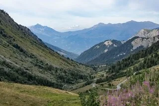 UN NOMBRE RECORD D’ÉBOULEMENTS DANS LES ALPES À CAUSE DES CANICULES À RÉPÉTITION EN 2026