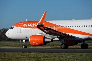 « ON DOIT SE DÉBROUILLER » : LEUR VOL EST ANNULÉ À CAUSE DE LA GRÈVE EASYJET, ILS DÉPENSENT 1 700 € POUR RENTRER À LYON