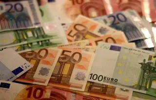 LE NOMBRE DE MILLIONNAIRES A CONTINUÉ DE CROÎTRE DANS LE MONDE EN 2025, POUR ATTEINDRE UN RECORD, SELON UNE ÉTUDE