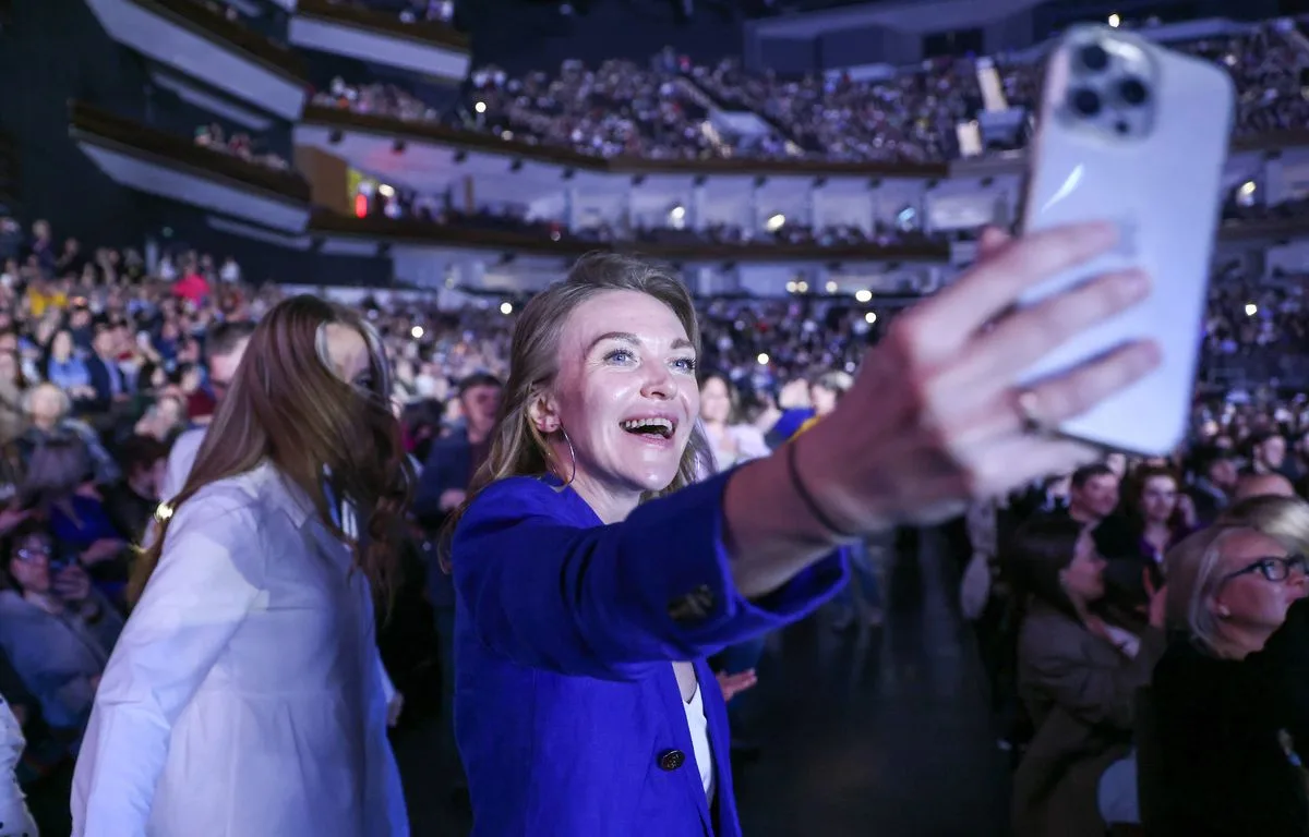 IPHONE : SEPT TRUCS POUR BIEN FILMER ET PHOTOGRAPHIER VOS CONCERTS CET ÉTÉ