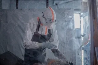 EBOLA : QUATRE VACCINS ET DES TRAITEMENTS TESTÉS EN URGENCE