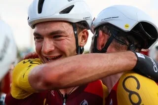 CYCLISME. « JE DEVAIS EMMENER BRYAN COQUARD… » : ALEXIS RENARD LÈVE LES BRAS SUR LE TOUR DE VENDÉE