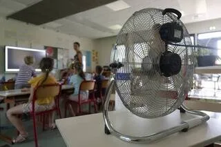 CANICULE : LES SYNDICATS D’ENSEIGNANTS APPELLENT À LA GRÈVE FACE AUX « CONDITIONS DE TRAVAIL INACCEPTABLES »