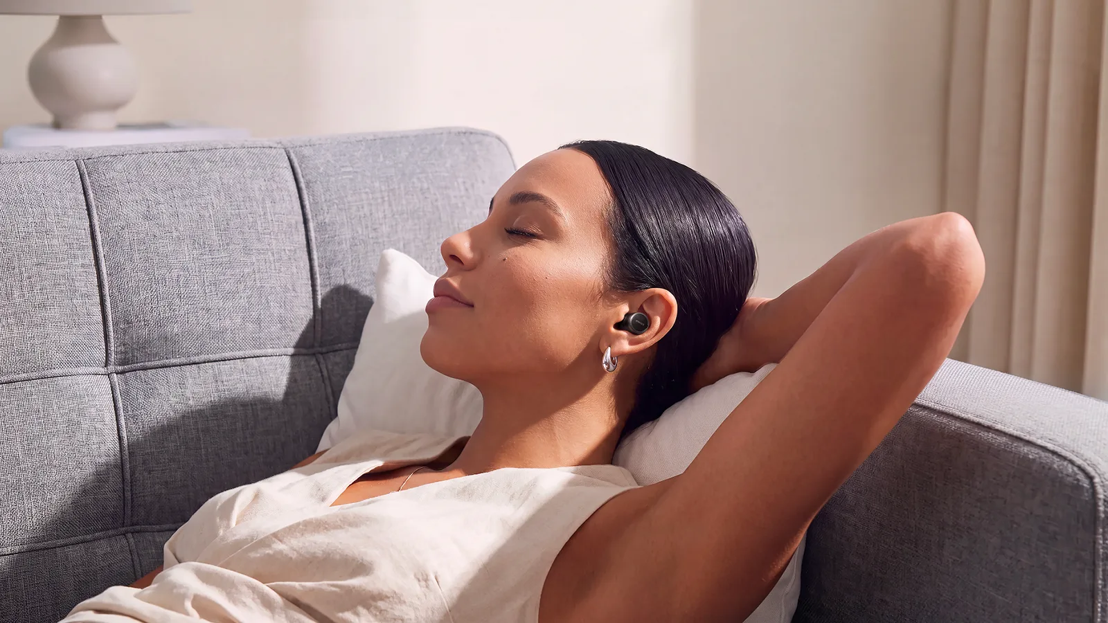 ANKER AEROCLIP 2 ET LIBERTY BUDS 2 : DEUX FAÇONS DE RÉINVENTER LES ÉCOUTEURS SANS FIL