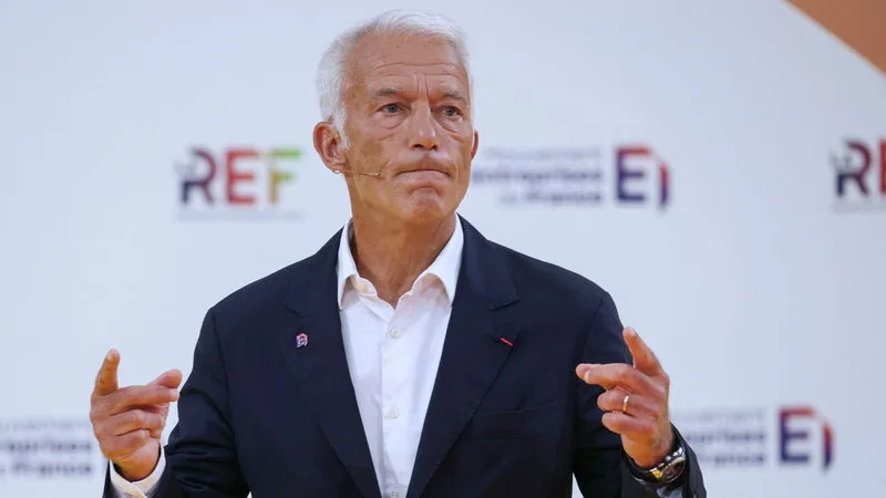 « MENACE DIRECTE SUR L’EMPLOI », « NON-SENS ÉCONOMIQUE »: LE PATRONAT DÉSESPÉRÉ PAR « LA MULTIPLICATION DE TAXES » SUR LES ENTREPRISES QU’IL ESTIME À 20 MILLIARDS D’EUROS DANS LE BUDGET 2027