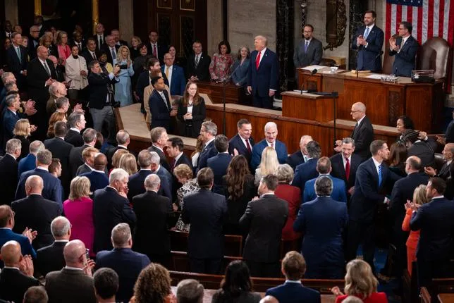 UN TEST POUR TRUMP : LA CHAMBRE DES REPRÉSENTANTS VEUT STOPPER SA GUERRE EN IRAN