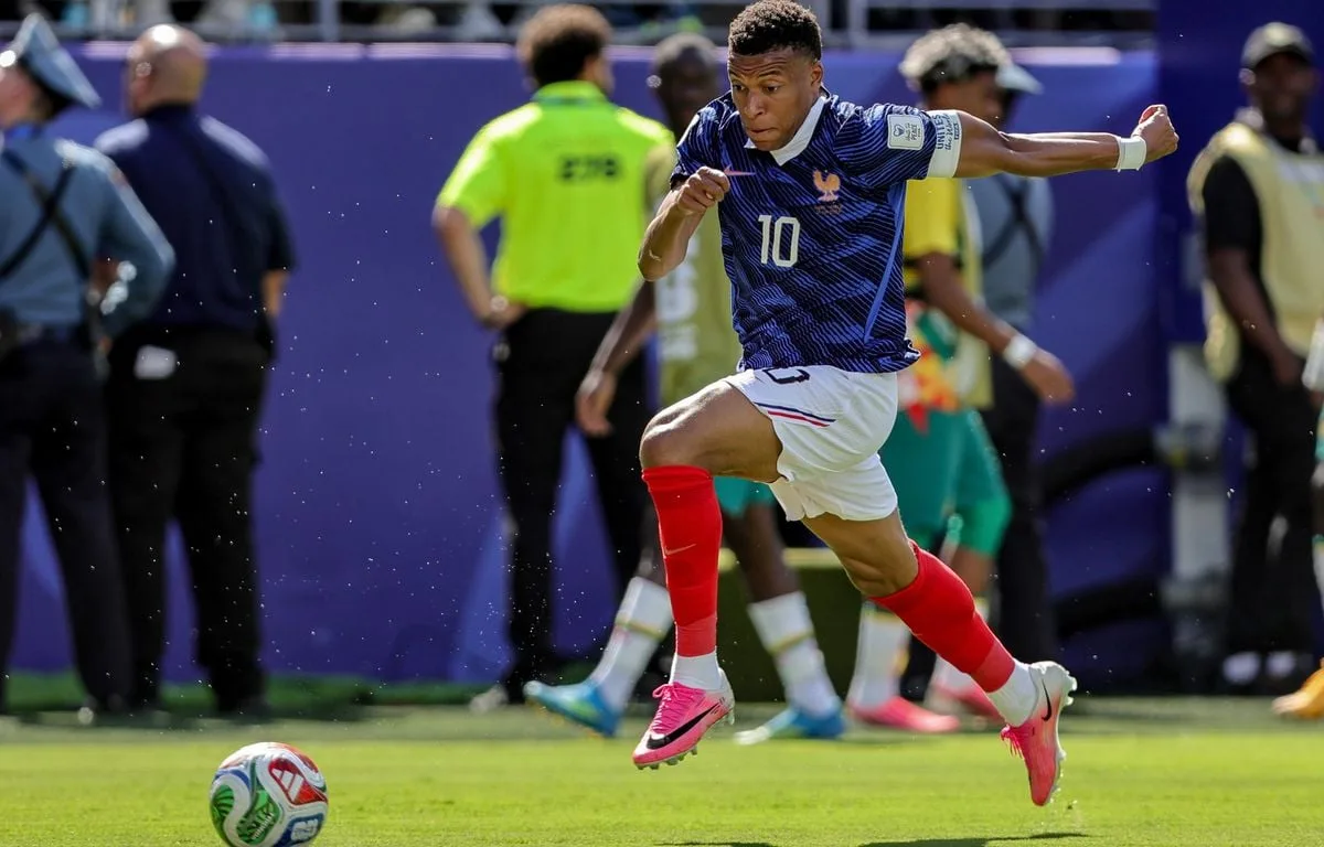 COUPE DU MONDE 2026 : MBAPPÉ, DIGNE HÉRITIER DE RONALDO ? « SON STYLE DE JEU ME FAIT PENSER À MOI »