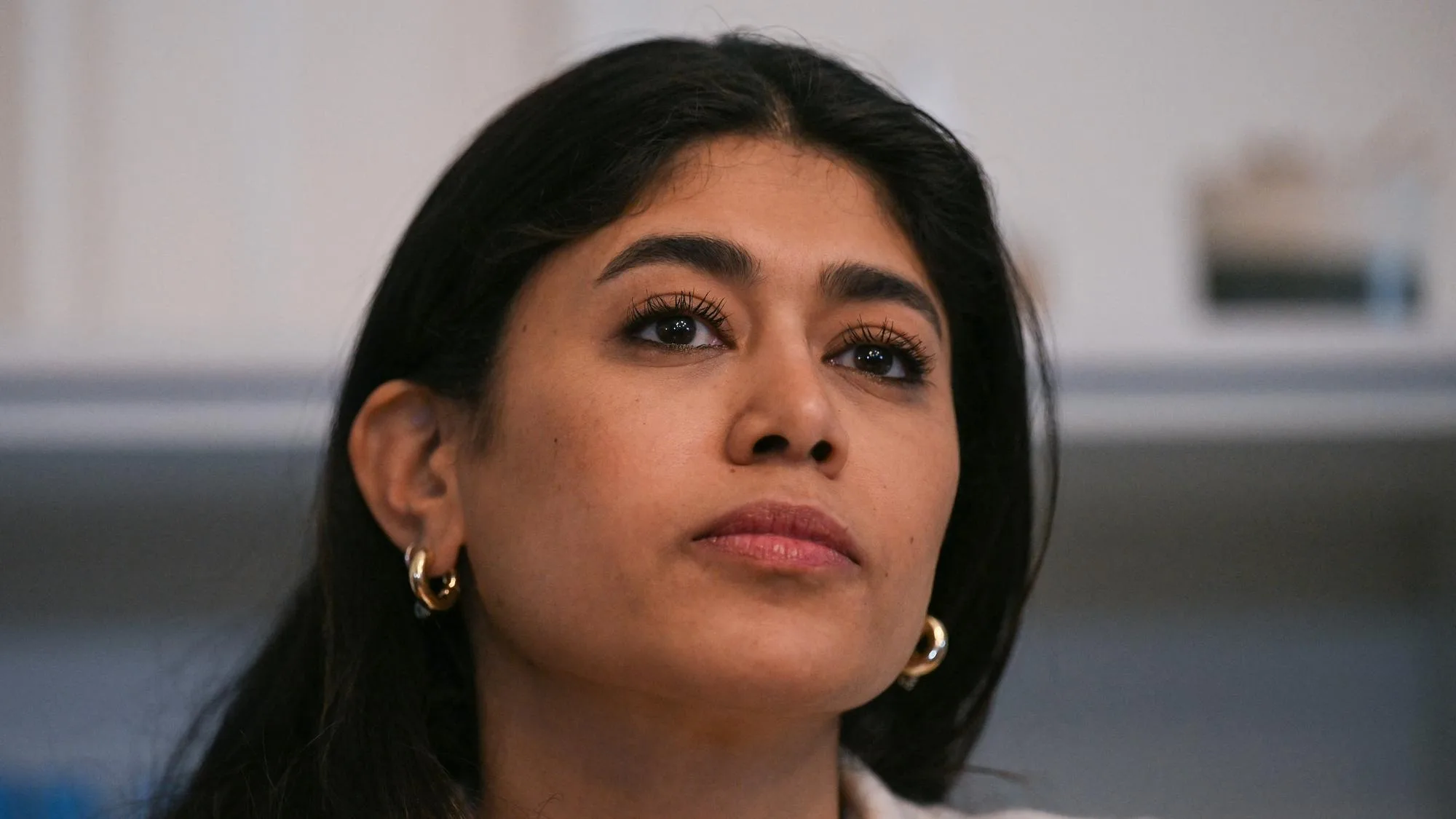 DE LA PRISON AVEC SURSIS ET DEUX ANS D’INÉLIGIBILITÉ REQUIS CONTRE RIMA HASSAN, JUGÉE POUR APOLOGIE DU TERRORISME