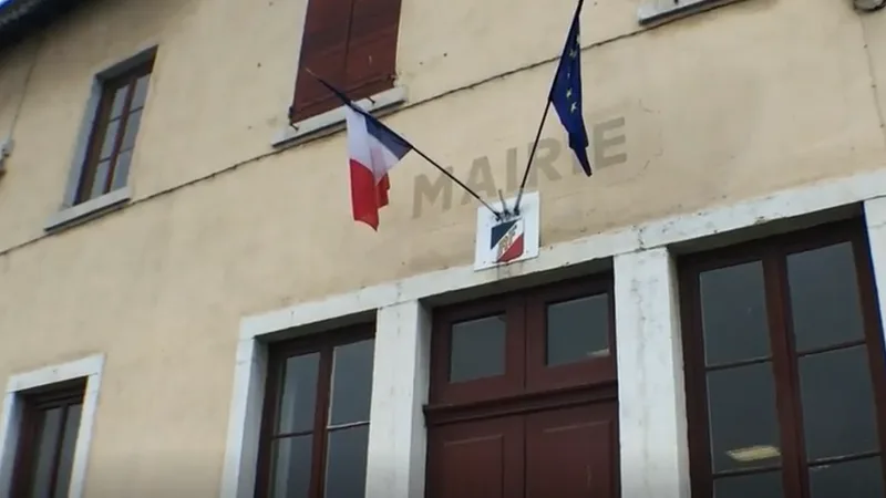 VIOLENCES DU 17 OCTOBRE: LES MAIRES DE L’AUBE SE RASSEMBLENT CE LUNDI EN SOUTIEN AUX « COMMUNES TOUCHÉES »