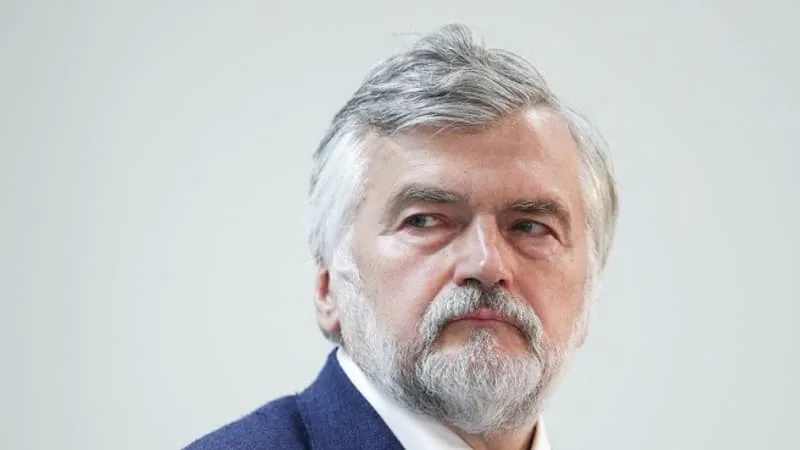 « NOUS NOUS BERÇONS D’ILLUSIONS EN PENSANT QUE TOUT VA S’EFFONDRER LÀ-BAS »: L’ÉCONOMISTE EN CHEF DE LA DEUXIÈME BANQUE DE RUSSIE VIRÉ APRÈS SES CRITIQUES SUR LA GUERRE EN UKRAINE