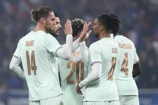 VIDÉO. MICHAEL OLISE OUVRE LE SCORE POUR L’ÉQUIPE DE FRANCE JUSTE AVANT LA PAUSE CONTRE L’IRLANDE DU NORD
