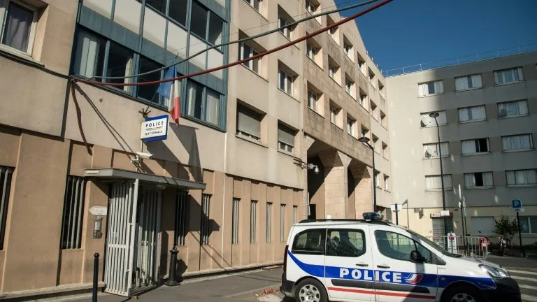 UN POLICIER MEURT DANS LE VAL-DE-MARNE APRÈS UN MALAISE EN POURSUIVANT DES VOLEURS