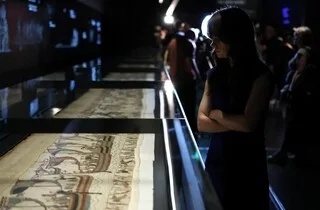 « DES DIZAINES DE MILLIERS DE PERSONNES CONNECTÉES »: LA BILLETTERIE DE LA TAPISSERIE DE BAYEUX À NOUVEAU PRISE D’ASSAUT