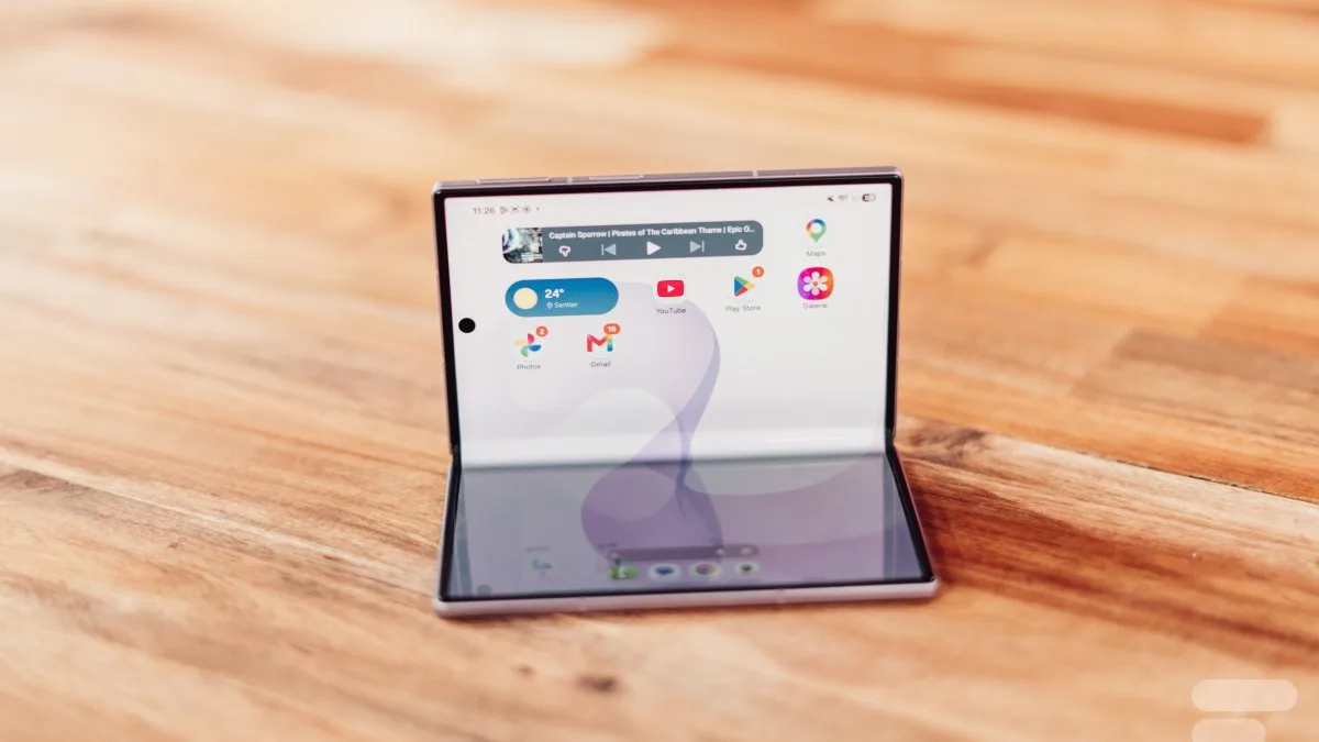 WIDE-VIEW OLED : L’ÉCRAN DE VOTRE GALAXY FOLD EST MOINS LUMINEUX AU CENTRE QUE SUR LES CÔTÉ ? SAMSUNG A DÉJÀ LA SOLUTION